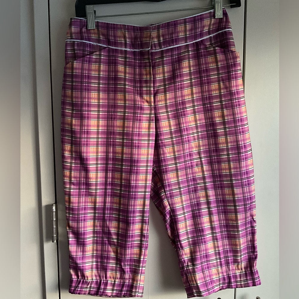 Tail White Label Plaid 15” Capris lilac and gold Golf Shorts, sz 2, MSRP $95